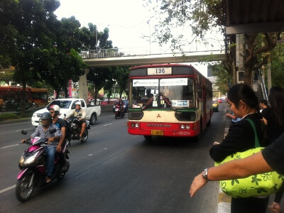 バンコクのバス