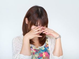 cry・sob・wail・weep・bawl・whimperの違い！泣くを英語で