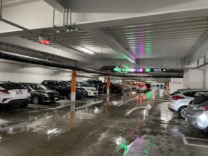 Westfield Marketの駐車場