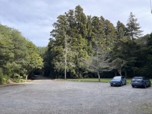 マウント・タラナキと湖が見れるlook out