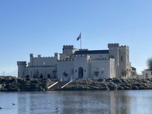 リバーストーン城