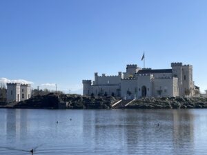 リバーストーン城