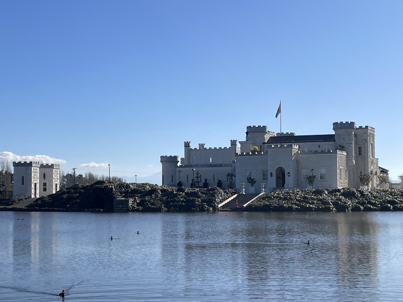 リバーストーン城